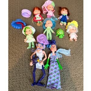 Lot of 8 1980's Vintage Strawberry Shortcake Dolls, 2 Pets & Clothing by Kenner